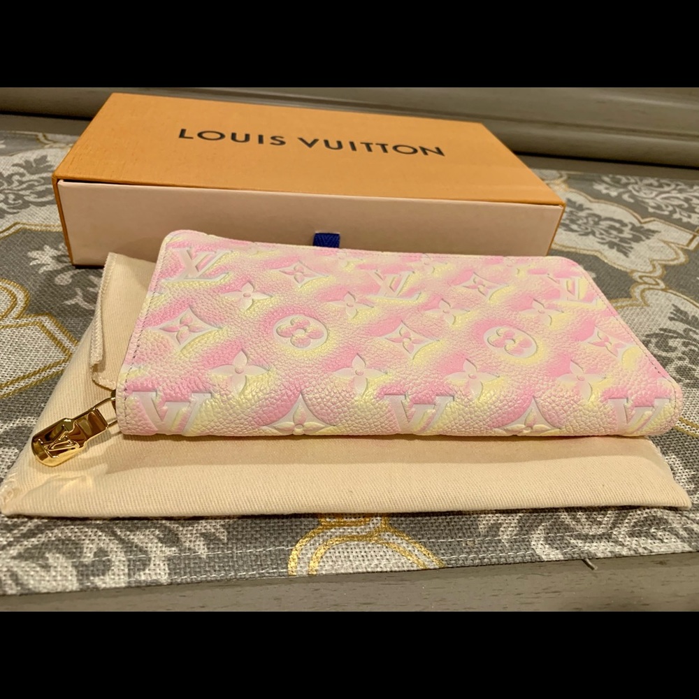 Louis Vuitton Zippy Wallet Stardust Collection NWT